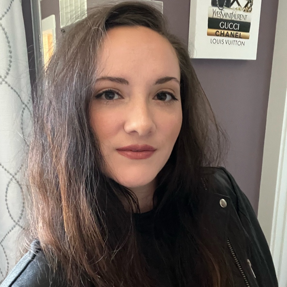 Meet your Posher, Leslie
